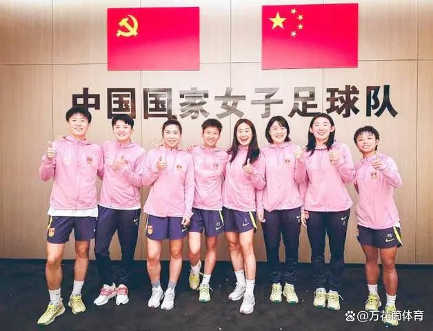 他发现，韩美晴还是那么的漂亮、那么的出众，那么的令人心醉